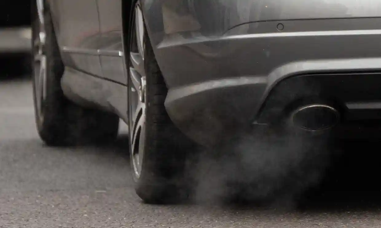 Car-free Sundays? IEA sets out 10-point plan to reduce global oil demand